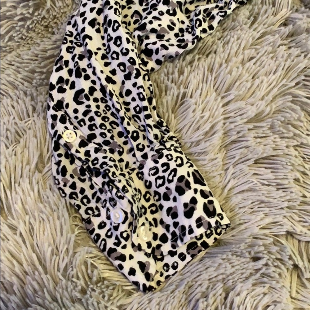 Leopard/Cheetah Print Blouse - Picture 3 of 5